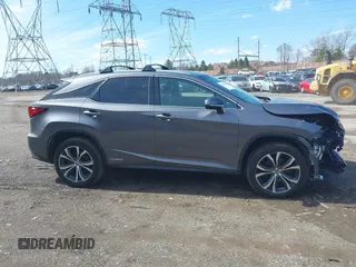 2019 Lexus RX with VIN 2T2BGMCA9KC033678, listed as a IAAI auction lot 41887500 with 42,382 mi miles. Bid and sale history available at carsss.com. Image 14.
