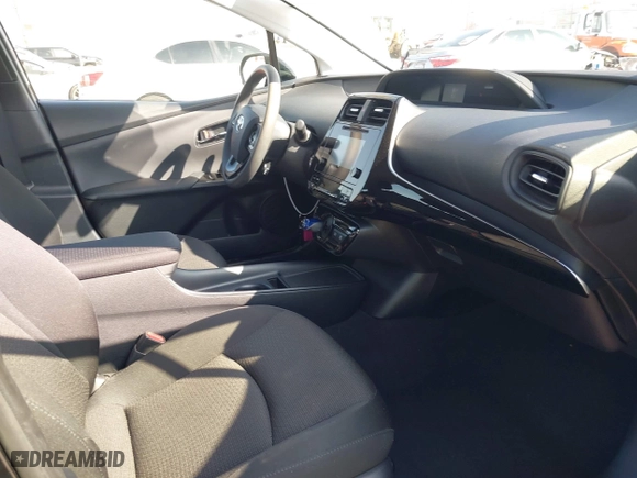 2019 Toyota Prius L Eco with VIN JTDKARFU3K3069075, listed as a IAAI auction lot 41622447 with 39,113 mi miles. Bid and sale history available at carsss.com. Image 5.
