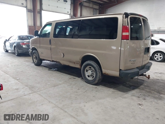 2005 Chevrolet Express Passenger with VIN 1GAHG35U651173253, listed as a IAAI auction lot 41966197 with 368,386 mi miles and . Bid and sale history available at DreamBid. Image 3.