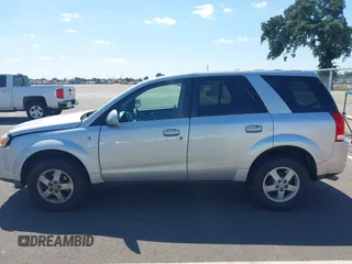 2007 Saturn VUE V6 z VIN 5GZCZ53447S833571, wystawiony jako IAAI lot #42140126 z przebiegiem 159 587 mil mil oraz . Historia ofert i sprzedaży dostępna na DreamBid. Obrazek 14.