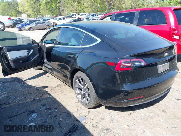 2020 Tesla Model 3 Long Range z VIN 5YJ3E1EB3LF622290, wystawiony jako IAAI lot #41978398 z przebiegiem 59 127 mil mil oraz . Historia ofert i sprzedaży dostępna na DreamBid. Obrazek 3.