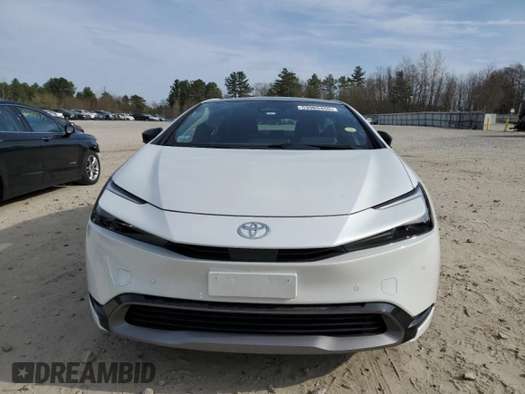 2024 Toyota Prius LE z VIN JTDADABU2R3020924, wystawiony jako Copart lot #53965455 z przebiegiem 3 240 mil mil oraz Szkoda całkowita • Salvage title. Historia ofert i sprzedaży dostępna na DreamBid. Obrazek 5.