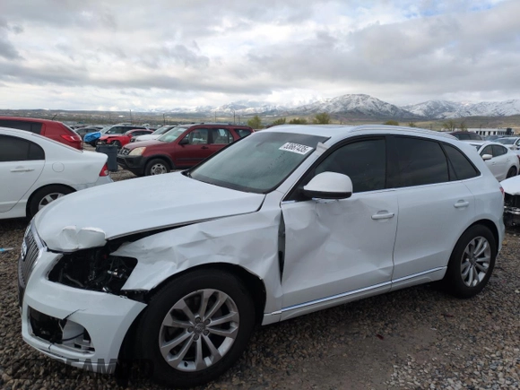 2013 Audi Q5 Premium with VIN WA1CFAFP8DA075903, listed as a Copart auction lot 53667435 with 114,337 mi miles and Salvage title. Bid and sale history available at DreamBid. Image 1.