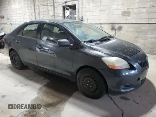 2009 Toyota Yaris z VIN JTDBT903391318992, wystawiony jako Copart lot #58753615 z przebiegiem 286 924 mil mil oraz Tytuł czysty. Historia ofert i sprzedaży dostępna na DreamBid. Obrazek 4.