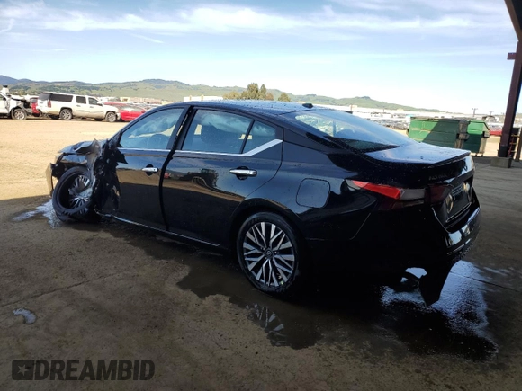 2025 Nissan Altima SV z VIN 1N4BL4DV7SN369382, wystawiony jako Copart lot #52144025 z przebiegiem 1 789 mil mil oraz Szkoda całkowita • Salvage title. Historia ofert i sprzedaży dostępna na DreamBid. Obrazek 2.