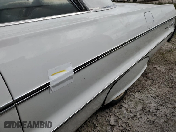 1964 Chevrolet Impala z VIN 41847J219664, wystawiony jako Copart lot #75891214 z przebiegiem 47 312 mil mil oraz Szkoda całkowita • Salvage title. Historia ofert i sprzedaży dostępna na DreamBid. Obrazek 12.