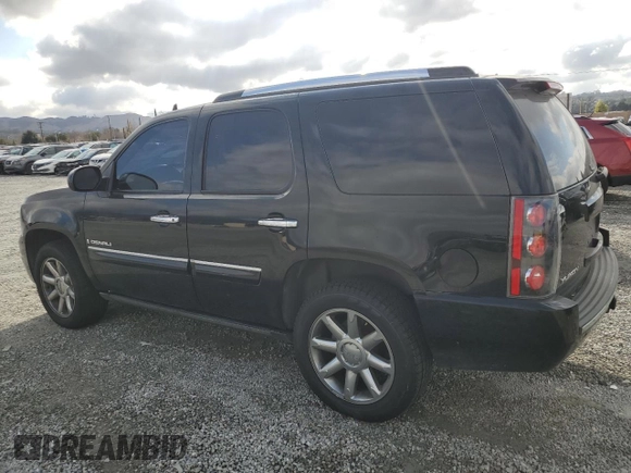 2008 GMC Yukon Denali with VIN 1GKFK63878J187742, listed as a Copart auction lot 42462895 with 133,468 mi miles and Clean title. Bid and sale history available at DreamBid. Image 2.