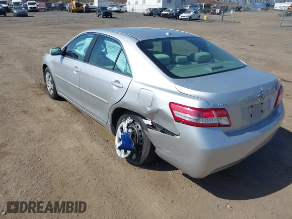 2011 Toyota Camry LE with VIN 4T4BF3EK6BR187499, listed as a IAAI auction lot 41800072 with 186,062 mi miles. Bid and sale history available at carsss.com. Image 3.