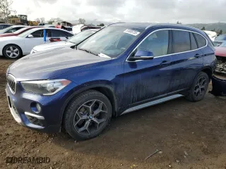 2019 BMW X1 xDrive28i with VIN WBXHT3C5XK5L38484, listed as a Copart auction lot 51000735 with 42,355 mi miles and Salvage Title. Bid and sale history available at carsss.com. Image 1.
