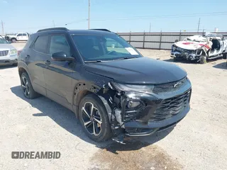 2022 Chevrolet TrailBlazer RS with VIN KL79MTSL9NB033818, listed as a IAAI auction lot 42013033 with 43,260 mi miles. Bid and sale history available at carsss.com. Image 1.