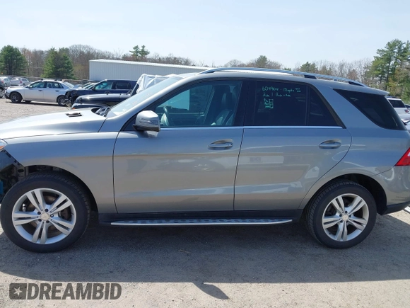 2014 Mercedes-Benz M 350 with VIN 4JGDA5HB4EA371774, listed as a IAAI auction lot 42079843 with 128,448 mi miles and . Bid and sale history available at DreamBid. Image 15.