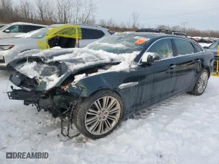 2016 Jaguar XJ with VIN SAJWJ2GD3G8V96262, listed as a Copart auction lot 44057625 with 44,789 mi miles and Non Repairable. Bid and sale history available at carsss.com. Image 1.