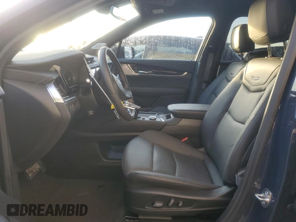 2025 Cadillac XT6 FWD Premium Luxury with VIN 1GYKPCRS3SZ120216, listed as a Copart auction lot 42717185 with 2,176 mi miles and Clean Title. Bid and sale history available at carsss.com. Image 7.
