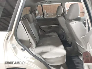 2006 Suzuki Grand Vitara Luxury with VIN JS3TD947464102420, listed as a IAAI auction lot 42453730 with 135,370 mi miles and . Bid and sale history available at DreamBid. Image 8.