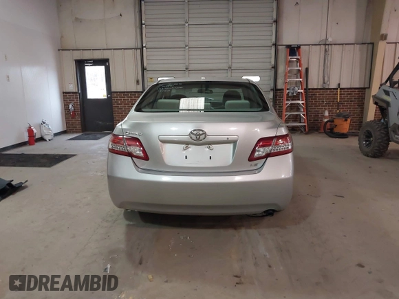 2011 Toyota Camry LE with VIN 4T1BF3EK0BU209782, listed as a IAAI auction lot 41739648 with 204,701 mi miles. Bid and sale history available at carsss.com. Image 16.