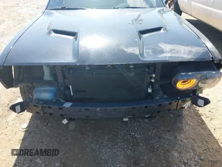 2019 Dodge Challenger SXT z VIN 2C3CDZAG5KH561606, wystawiony jako IAAI lot #41994950 z przebiegiem 97 615 mil mil oraz . Historia ofert i sprzedaży dostępna na DreamBid. Obrazek 6.
