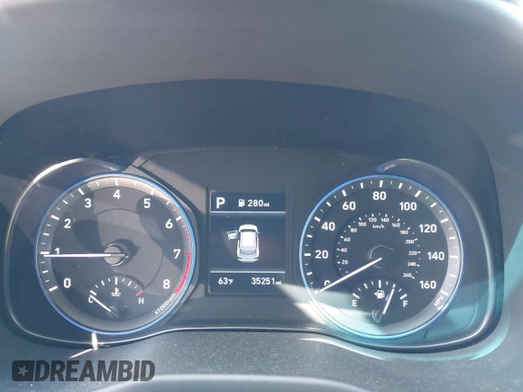 2020 Hyundai Kona SE with VIN KM8K12AA7LU424244, listed as a IAAI auction lot 42081675 with 35,251 mi miles. Bid and sale history available at carsss.com. Image 7.