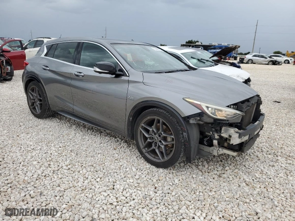 2017 Infiniti QX30 Sport with VIN SJKCH5CP3HA018569, listed as a Copart auction lot 70420103 with 80,025 mi miles. Bid and sale history available at carsss.com. Image 4.