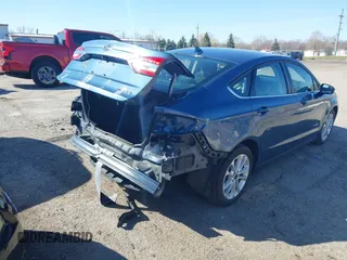 2019 Ford Fusion SE with VIN 3FA6P0LU8KR131951, listed as a IAAI auction lot 41908428 with 58,611 mi miles and . Bid and sale history available at DreamBid. Image 4.