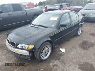 2005 BMW 3 Series 325i with VIN WBAET37435NH06607, listed as a IAAI auction lot 41974725 with 195,378 mi miles. Bid and sale history available at carsss.com. Image 2.