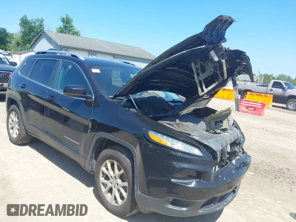 2017 Jeep Cherokee Latitude z VIN 1C4PJMCS4HW582693, wystawiony jako IAAI lot #42642337 z przebiegiem 49 839 mil mil oraz . Historia ofert i sprzedaży dostępna na DreamBid. Obrazek 6.