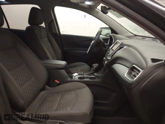 2020 Chevrolet Equinox LT with VIN 2GNAXLEX2L6181757, listed as a IAAI auction lot 41373589 with 52,101 mi miles. Bid and sale history available at carsss.com. Image 5.