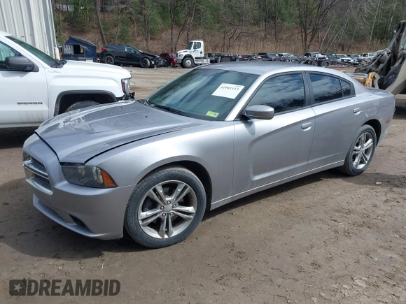 2013 Dodge Charger SXT z VIN 2C3CDXJG9DH678838, wystawiony jako IAAI lot #41901113 z przebiegiem 134 068 mil mil oraz . Historia ofert i sprzedaży dostępna na DreamBid. Obrazek 18.