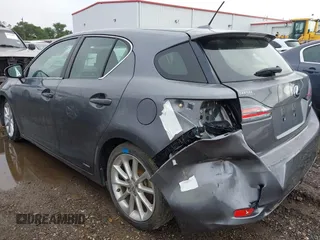 2012 Lexus CT 200h z VIN JTHKD5BH8C2122769, wystawiony jako IAAI lot #42376226 z przebiegiem 124 336 mil mil oraz . Historia ofert i sprzedaży dostępna na DreamBid. Obrazek 3.