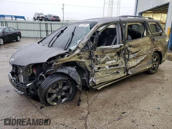 2012 Toyota Sienna SE with VIN 5TDXK3DC1CS221820, listed as a Copart auction lot 43203905 with 228,694 mi miles and Salvage Title. Bid and sale history available at carsss.com. Image 1.
