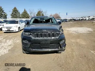 2023 Jeep Grand Cherokee Limited z VIN 1C4RJHBG3PC612389, wystawiony jako Copart lot #47825155 z przebiegiem 14 585 mil mil oraz Szkoda całkowita • Salvage title. Historia ofert i sprzedaży dostępna na DreamBid. Obrazek 11.