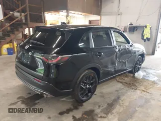 2024 Honda HR-V Sport z VIN 3CZRZ2H54RM774085, wystawiony jako IAAI lot #42181961 z przebiegiem 17 136 mil mil oraz . Historia ofert i sprzedaży dostępna na DreamBid. Obrazek 4.