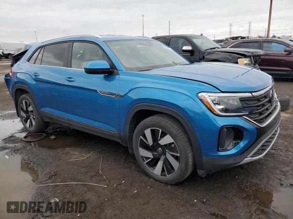 2024 Volkswagen Atlas SE with VIN 1V2HE2CA7RC214871, listed as a Copart auction lot 50061975 with 18,808 mi miles and Clean title. Bid and sale history available at DreamBid. Image 4.