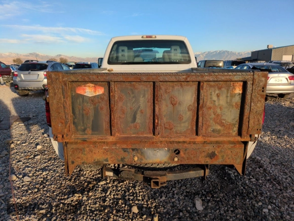 2012 Ford F-350 XL with VIN 1FT8X3B6XCED08530, listed as a Copart auction lot 81821204 with 296,182 mi miles and Salvage title. Bid and sale history available at DreamBid. Image 6.