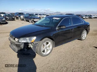 2012 Volkswagen Passat SE z VIN 1VWBH7A38CC048591, wystawiony jako Copart lot #50576915 z przebiegiem 122 561 mil mil oraz Szkoda całkowita • Salvage title. Historia ofert i sprzedaży dostępna na DreamBid. Obrazek 1.