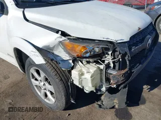 2011 Toyota RAV4 Ltd with VIN 2T3DK4DV1BW040708, listed as a IAAI auction lot 41446815 with 179,941 mi miles. Bid and sale history available at carsss.com. Image 6.