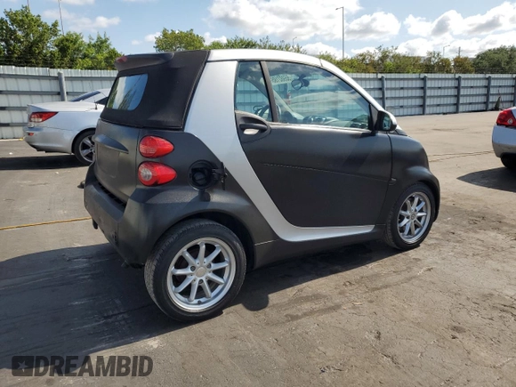 2009 Smart fortwo Passion with VIN WMEEK31X59K232027, listed as a Copart auction lot 55982195 with 63,945 mi miles and Salvage Title. Bid and sale history available at DreamBid. Image 3.