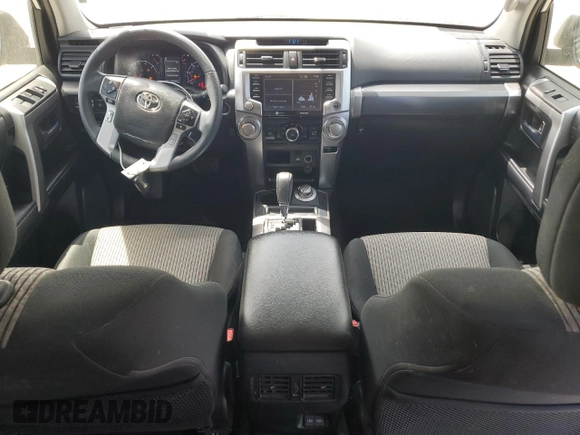 2023 Toyota 4Runner SR5 z VIN JTEMU5JR6P6118556, wystawiony jako Copart lot #54672495 z przebiegiem 54 629 mil mil oraz Czysty tytuł • Clean title. Historia ofert i sprzedaży dostępna na DreamBid. Obrazek 8.