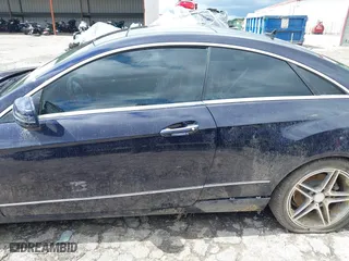 2011 Mercedes-Benz E-Class E 350 with VIN WDDKJ5GB6BF077956, listed as a IAAI auction lot 40459053 with 65,199 mi miles. Bid and sale history available at carsss.com. Image 15.