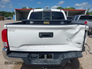 2017 Toyota Tacoma SR5 with VIN 5TFAZ5CN6HX035708, listed as a IAAI auction lot 42117129 with 122,100 mi miles and . Bid and sale history available at DreamBid. Image 16.