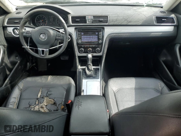 2012 Volkswagen Passat SE с VIN 1VWBP7A32CC003066, выставлен на аукционе Copart как лот 57179695 с пробегом 264 274 миль миль и Чистый • Clean title. История ставок и продаж доступна на DreamBid. Изображение 8.
