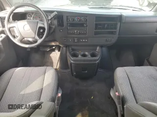 2013 Chevrolet Express Passenger LT z VIN 1GAZG1FG6D1158008, wystawiony jako Copart lot #54505715 z przebiegiem Nie podano mil oraz Szkoda całkowita • Salvage title. Historia ofert i sprzedaży dostępna na DreamBid. Obrazek 8.