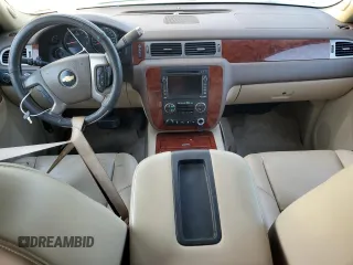 2010 Chevrolet Avalanche LTZ with VIN 3GNVKGE01AG262602, listed as a Copart auction lot 75696044 with Not Provided miles and Non Repairable. Bid and sale history available at DreamBid. Image 8.