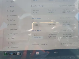 2023 Tesla Model Y Long Range z VIN 7SAYGDEE3PF862038, wystawiony jako Copart lot #57639325 z przebiegiem 11 020 mil mil oraz Szkoda całkowita • Salvage title. Historia ofert i sprzedaży dostępna na DreamBid. Obrazek 9.