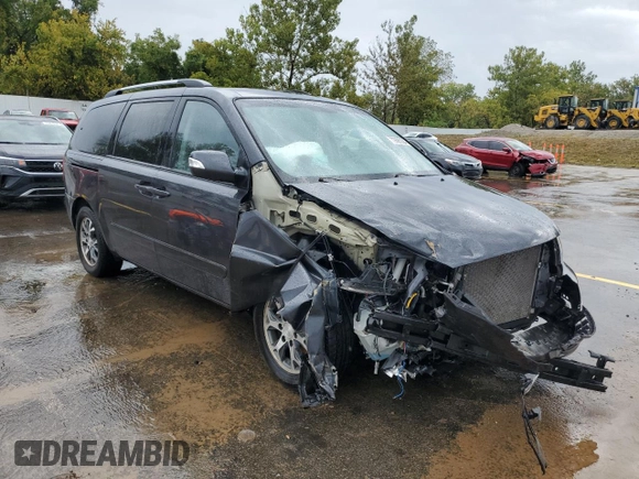 2014 Kia Sedona LX with VIN KNDMG4C77E6539099, listed as a Copart auction lot 72695234 with 86,979 mi miles and Salvage Title. Bid and sale history available at carsss.com. Image 4.