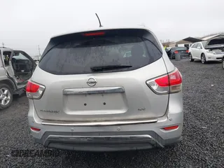 2015 Nissan Pathfinder SV z VIN 5N1AR2MN9FC703255, wystawiony jako IAAI lot #41060972 z przebiegiem 116 226 mil mil oraz . Historia ofert i sprzedaży dostępna na DreamBid. Obrazek 16.