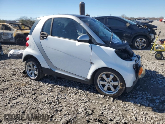 2012 Smart fortwo Pure z VIN WMEEJ3BA4CK541976, wystawiony jako Copart lot #88911095 z przebiegiem Nie podano mil oraz Nie do naprawy • Non repairable. Historia ofert i sprzedaży dostępna na DreamBid. Obrazek 4.