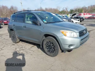 2007 Toyota RAV4 with VIN JTMBK33V976011985, listed as a IAAI auction lot 42035029 with 139,317 mi miles. Bid and sale history available at carsss.com. Image 1.