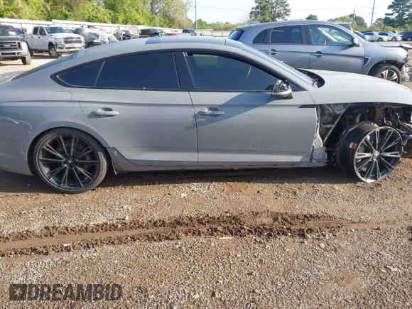 2019 Audi RS 5 Sportback z VIN WUABWCF56KA900302, wystawiony jako IAAI lot #41905518 z przebiegiem 58 932 mil mil oraz . Historia ofert i sprzedaży dostępna na DreamBid. Obrazek 13.