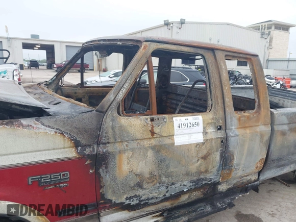 1996 Ford F-250 with VIN 1FTHX26F1TEA94127, listed as a IAAI auction lot 41912650 with Not Provided miles and . Bid and sale history available at DreamBid. Image 6.