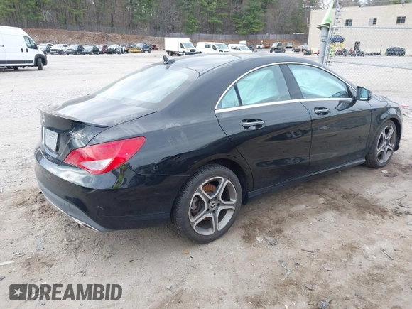 2019 Mercedes-Benz CLA 250 z VIN WDDSJ4GB4KN756723, wystawiony jako IAAI lot #42061022 z przebiegiem 72 813 mil mil oraz . Historia ofert i sprzedaży dostępna na DreamBid. Obrazek 4.